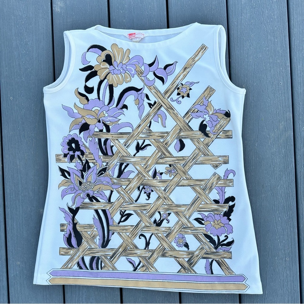 Laura Mae Boho Sleeveless vintage Top with Floral graphic Design